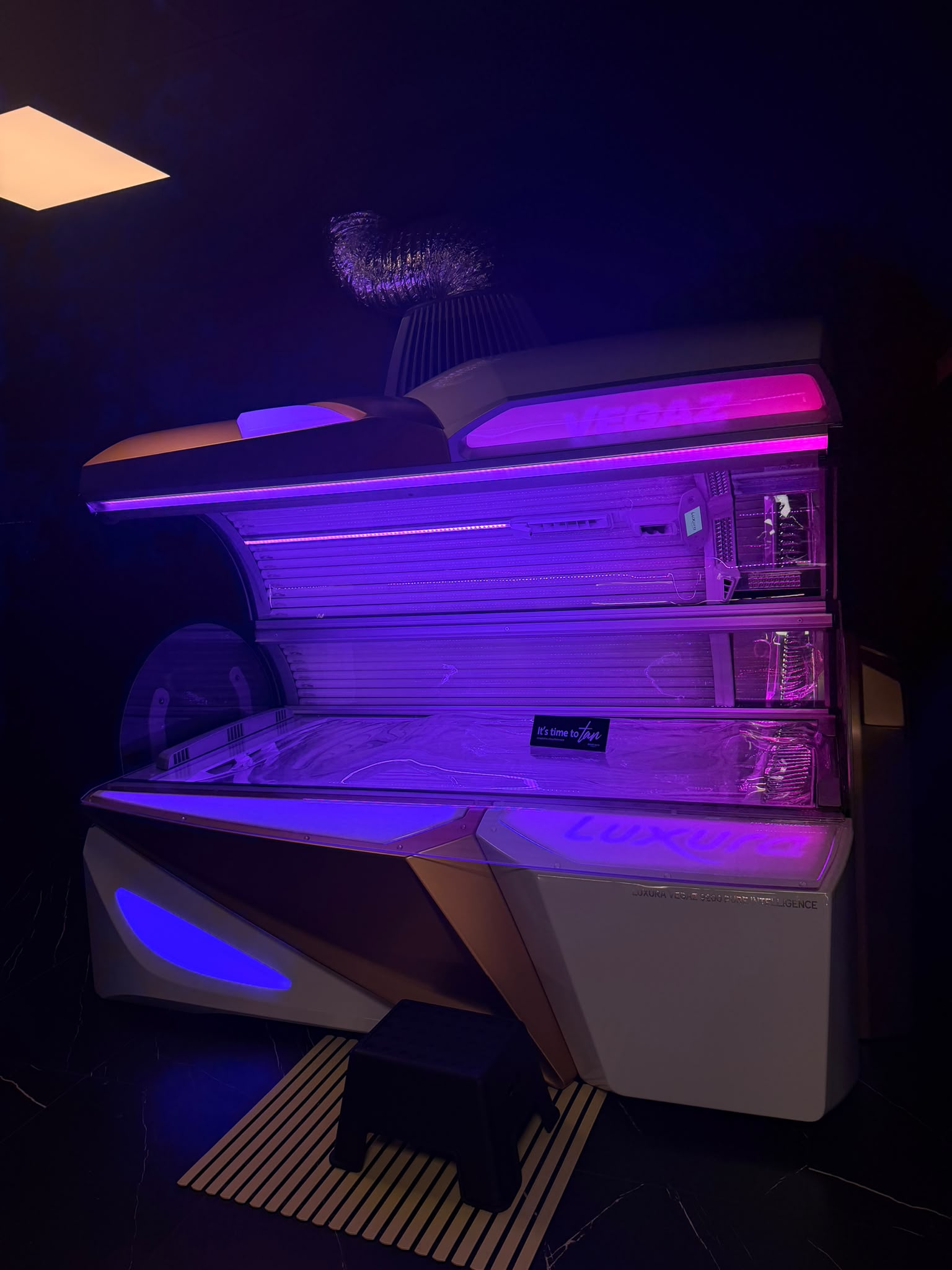 Łóżko opalające Hapro Luxura Vegaz 9200 w SOLARIUM OLECKO IMPULS